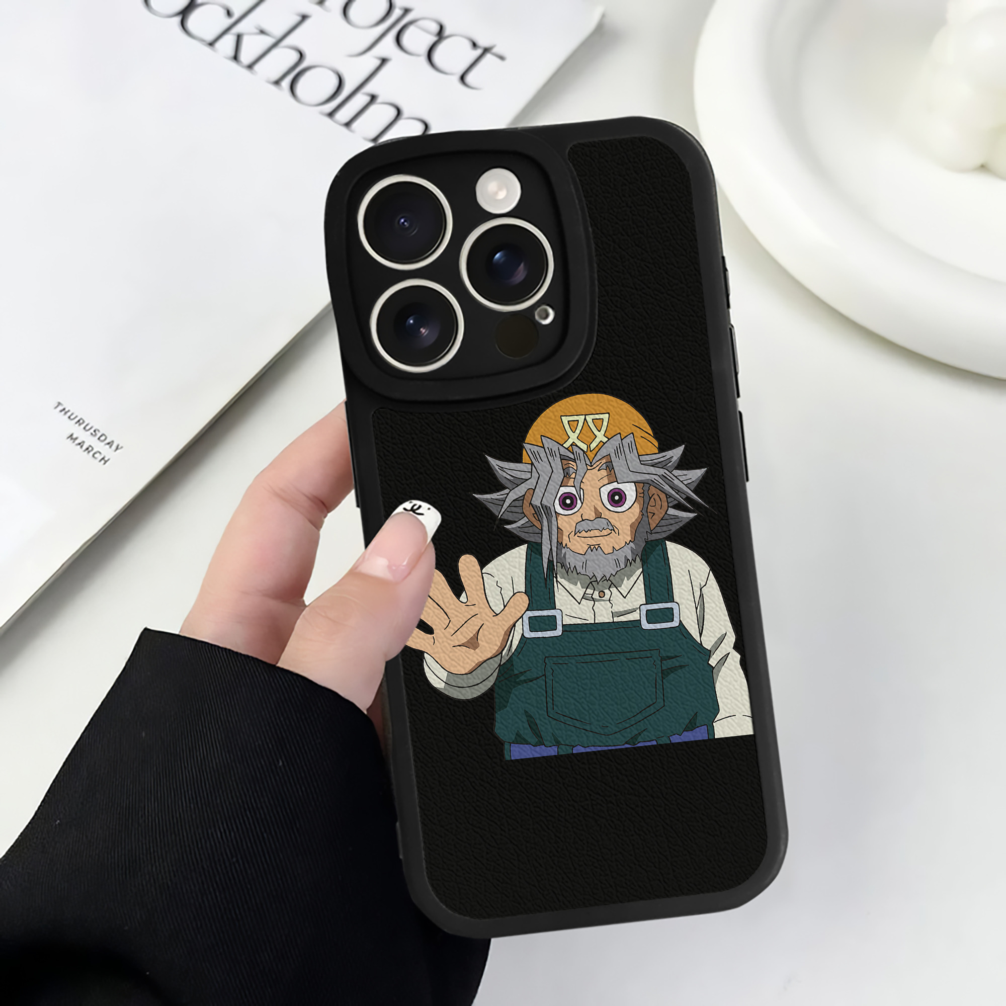 遊☆戯☆王 Yu-Gi-Oh! 【iPhone 16シリーズ対応】シリコンスマホケース（レザー調） 材質：シリコン
